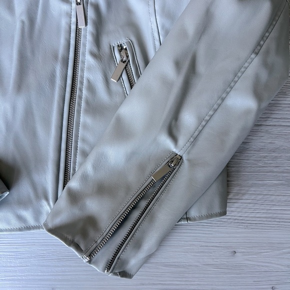 BAGATELLE rivet moto jacket faux leather size M EUC - Picture 7 of 16